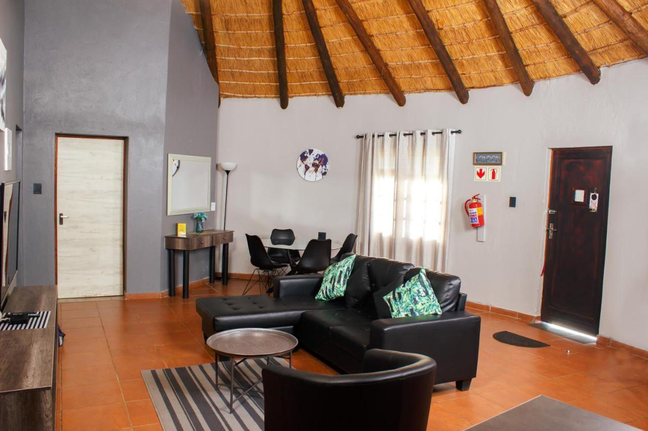 Ndalo Lodge Oshoek Oshoek  Buitenkant foto